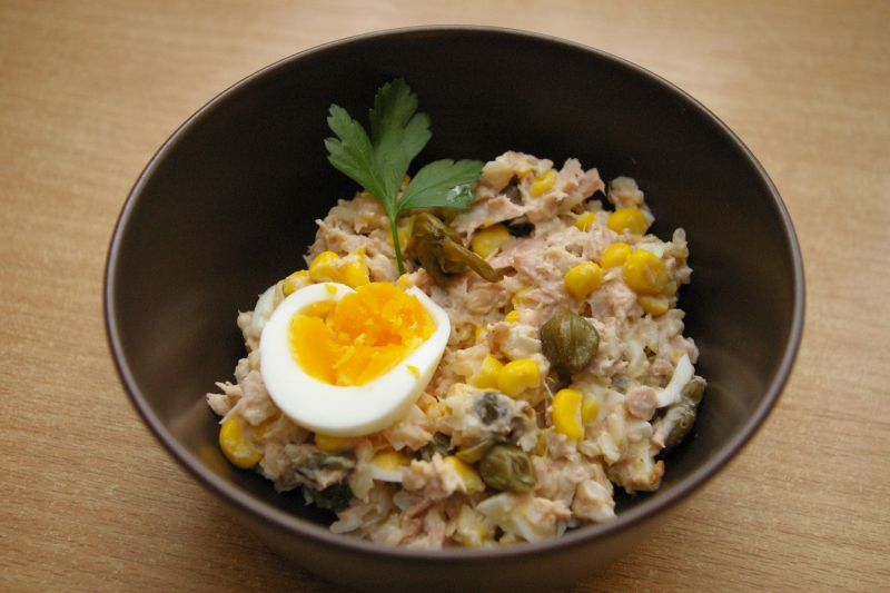 Dietetyczna sałatka z tuńczykiem hewps.pl Blog Kulinarny Dietetyczne przepisy