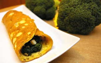 Dietetyczny omlet naleśnik ze szpinakiem hewps.pl Blog Kulinarny