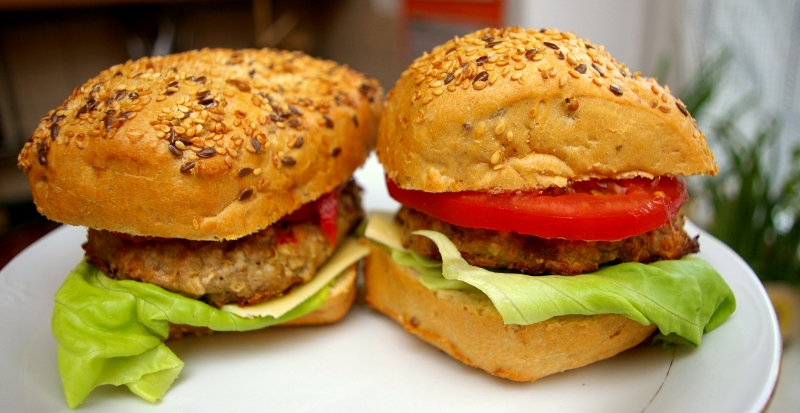 Dietetyczne przepisy - Blog Kulinarny - Dietetyczne burgery wołowe